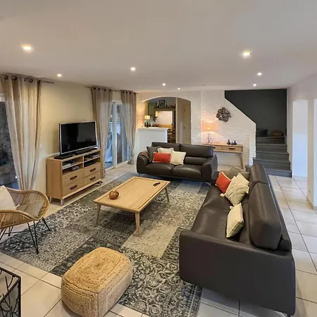 Cozy In With House A Panoramic View Sorede
